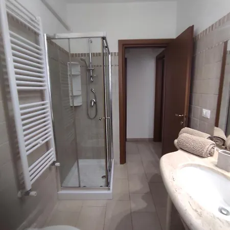 Adele * توري سانتا سابينا