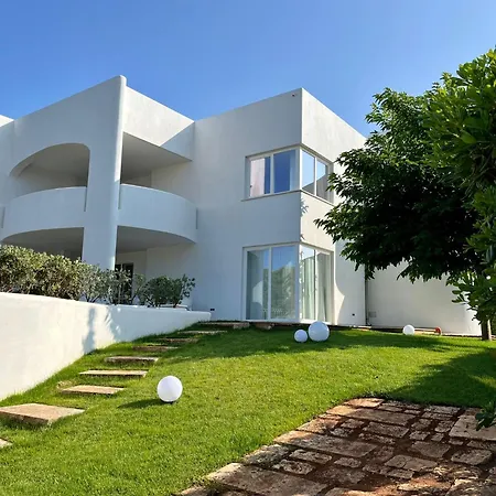 Adele Apartament Torre Santa Sabina