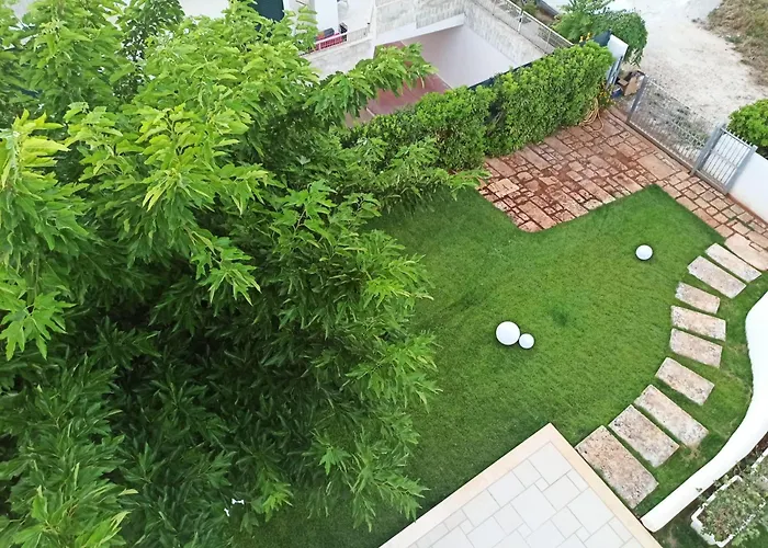 Adele トッレ・サンタ・サビーナ